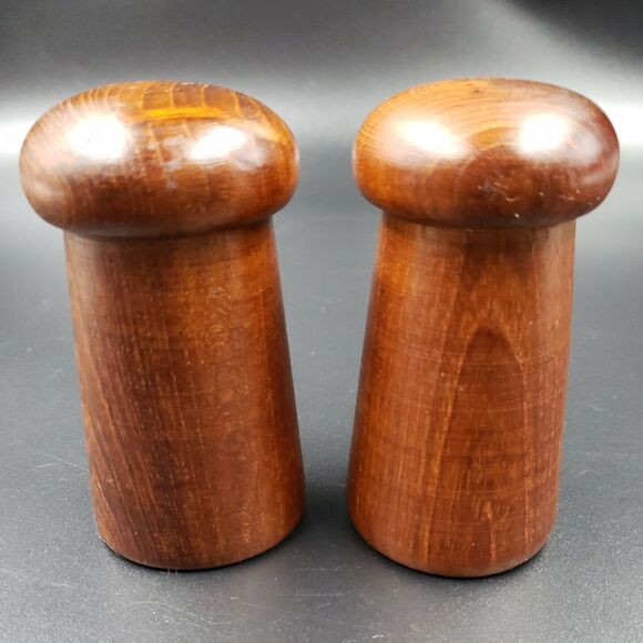 Vintage Wood Mushroom Salt And Pepper Shakers Large Carved Teak Stovetop 4" MCM - Picture 1 of 9